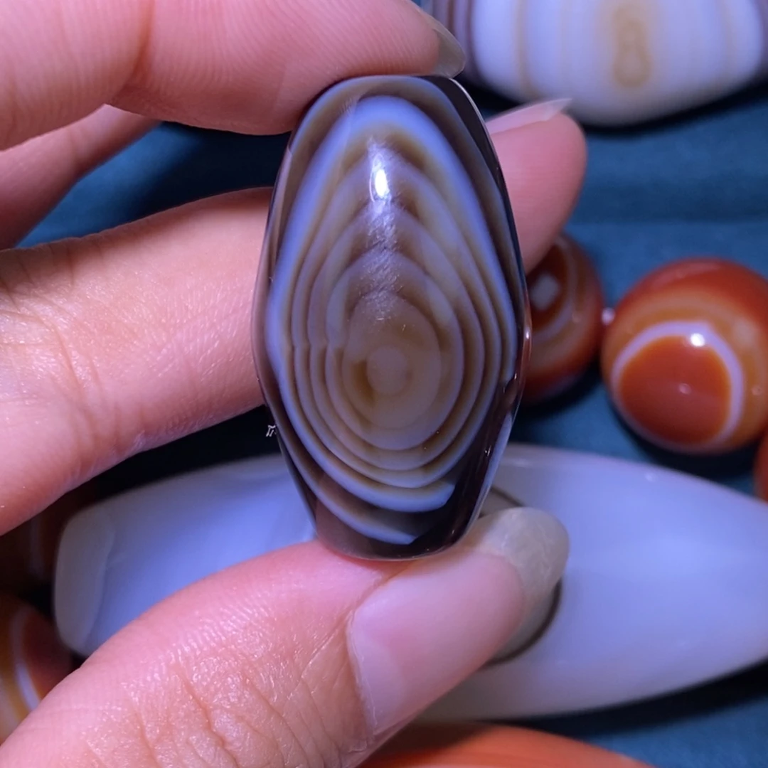 未镶嵌玛瑙/玉髓珠宝奇石