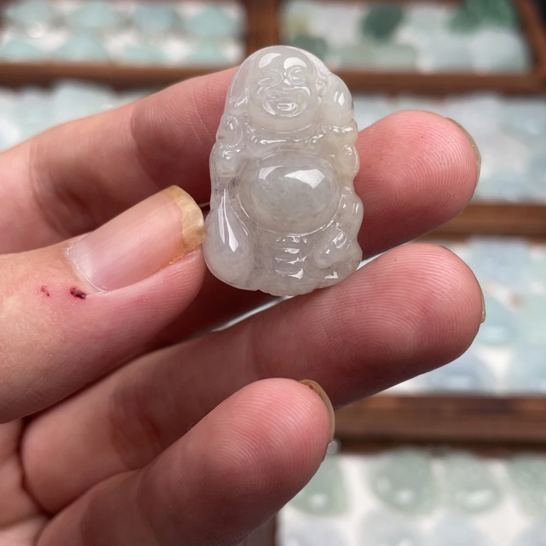 翡翠未镶嵌颈饰佛公