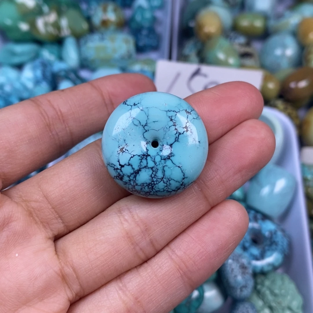 绿松石未镶嵌颈饰