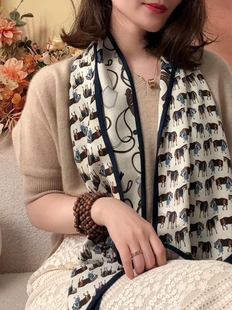 时尚气质百搭高级感薄款方巾围巾女