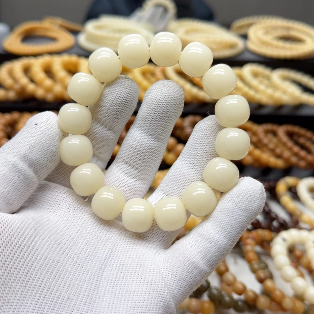 手串菩提根/象牙果14×15 5年 鬼工