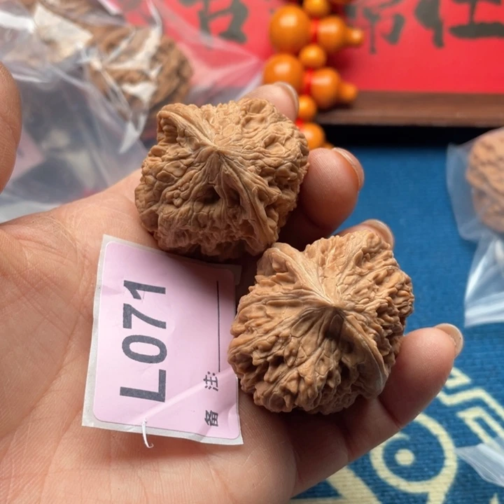 文玩核桃把件将军