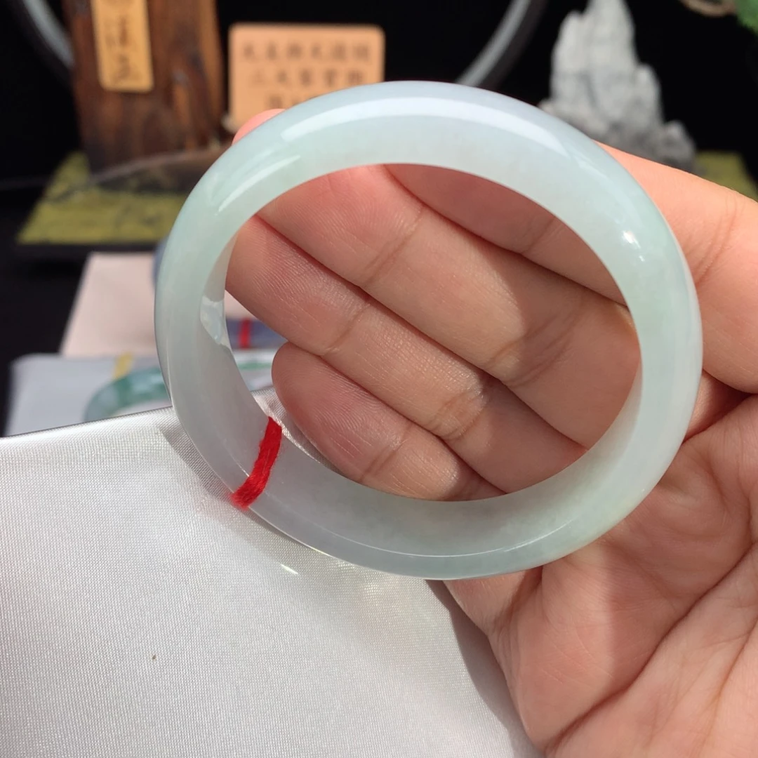 翡翠未镶嵌手镯纯天然