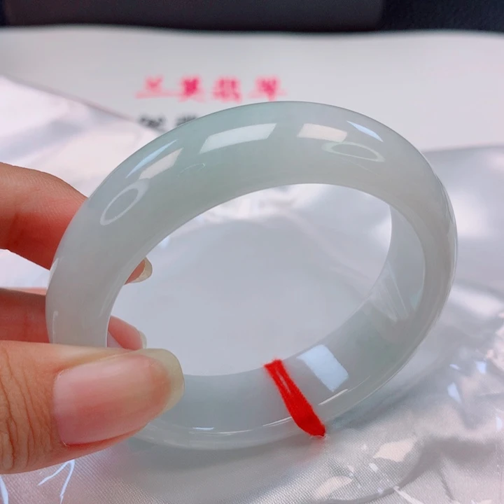 E***·翡翠手镯未镶嵌52圈
