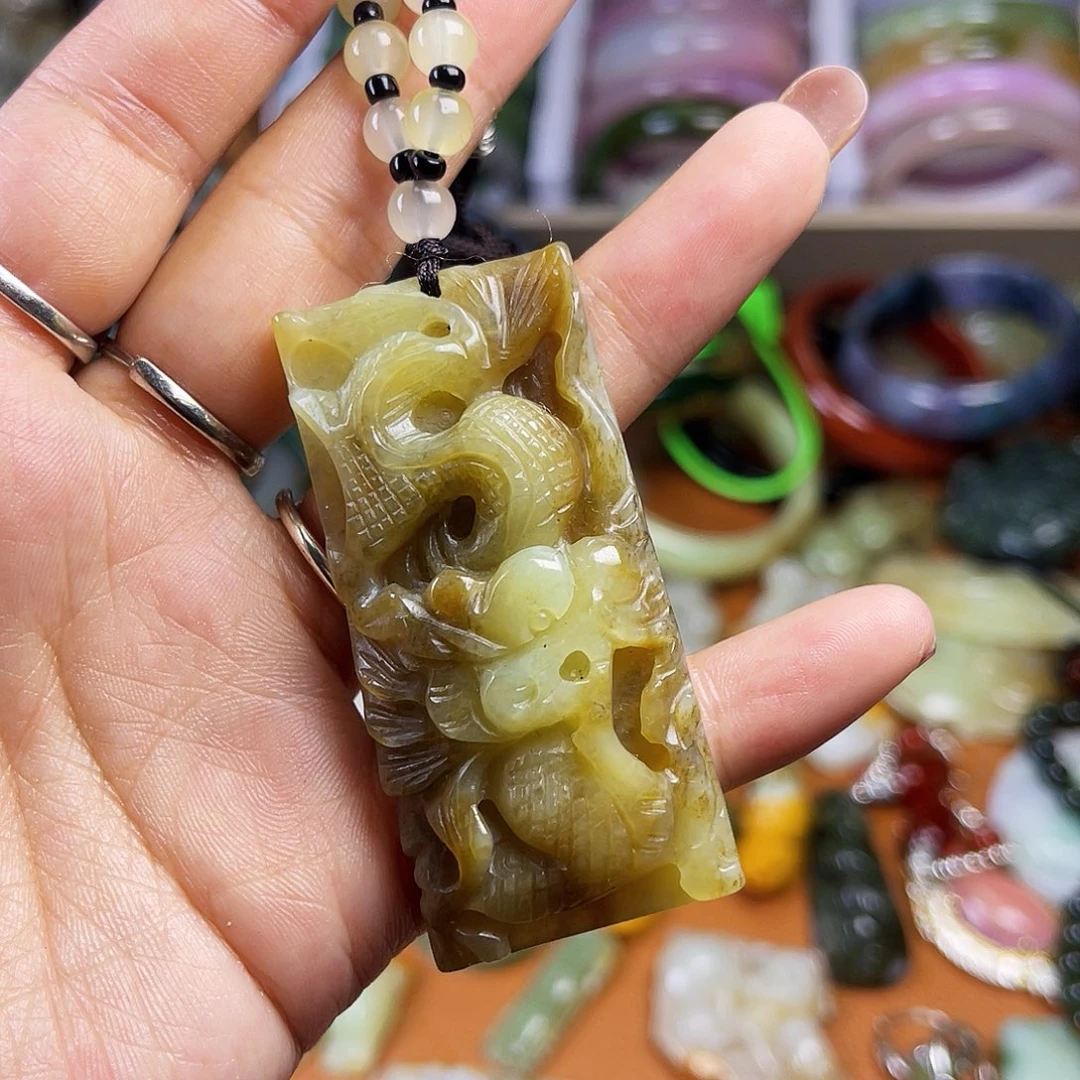 颈饰未镶嵌和田玉