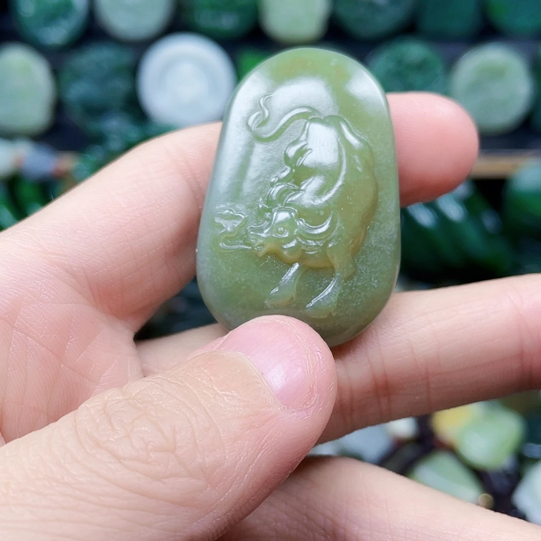 和田玉未镶嵌珠宝半成品