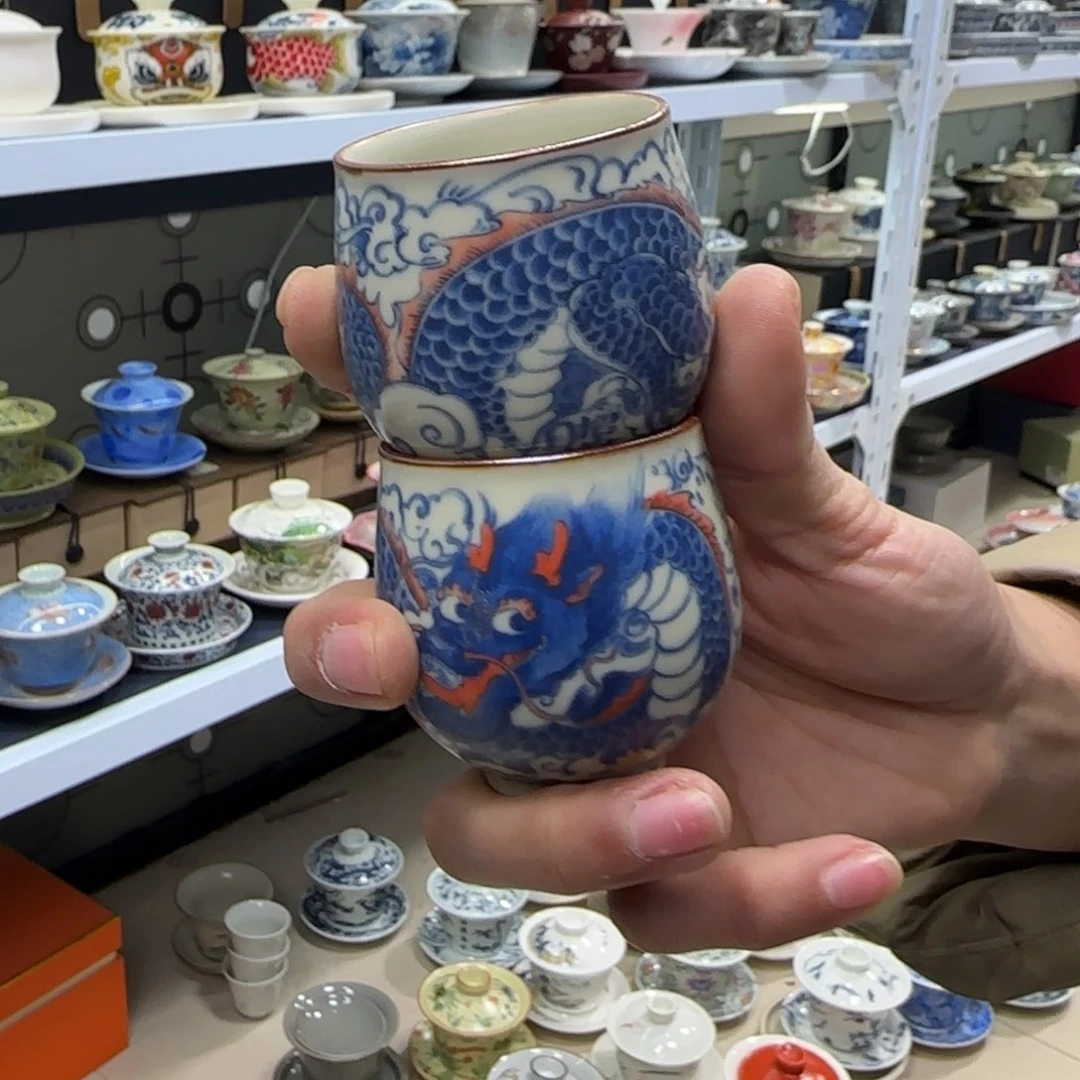 高温下的高温天气使人心情愉悦