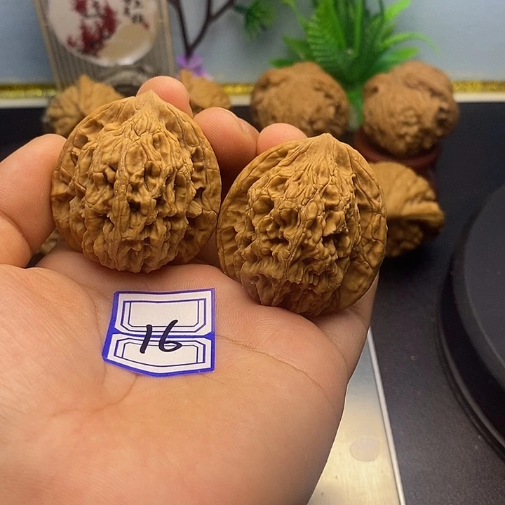 文玩核桃把件39麦虎