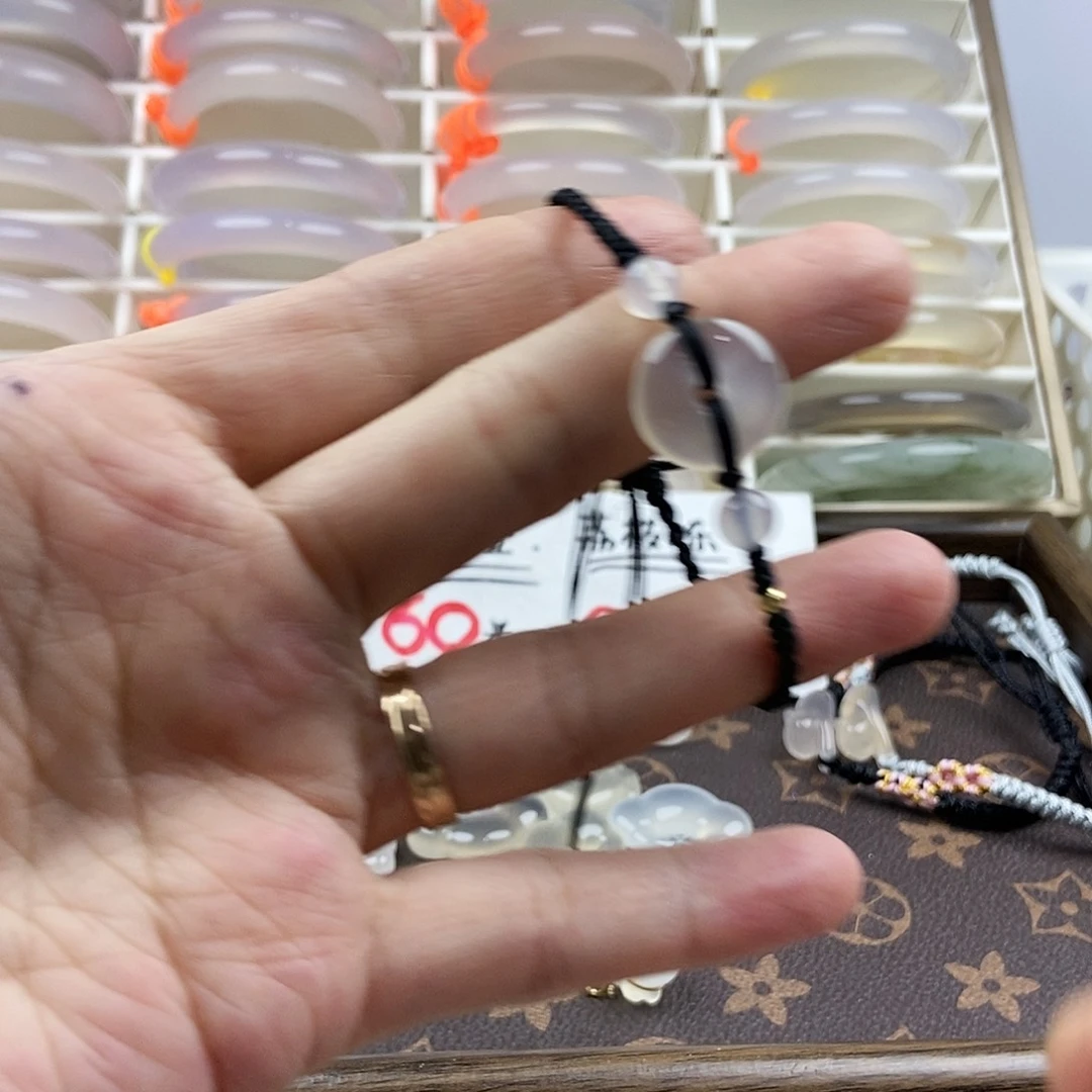 手镯玛瑙/玉髓合金350