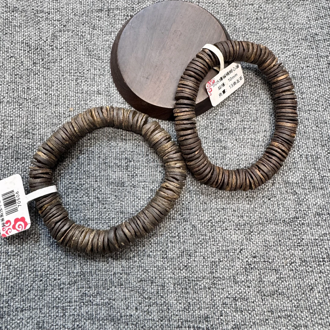 沉香越南沉水级绿奇楠树心油卡10沉香盘缠手串一（多样性发其一）