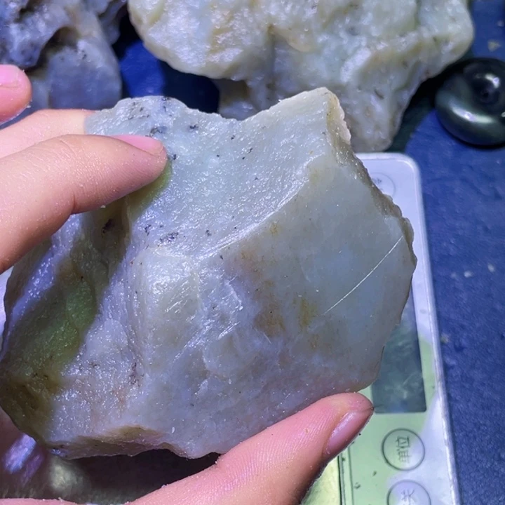 和田玉（糖玉）未镶嵌珠宝半成品