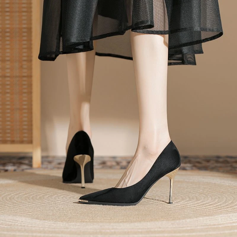 裙子穿搭单鞋黑色尖头高跟鞋女细跟春秋季新款气质职业