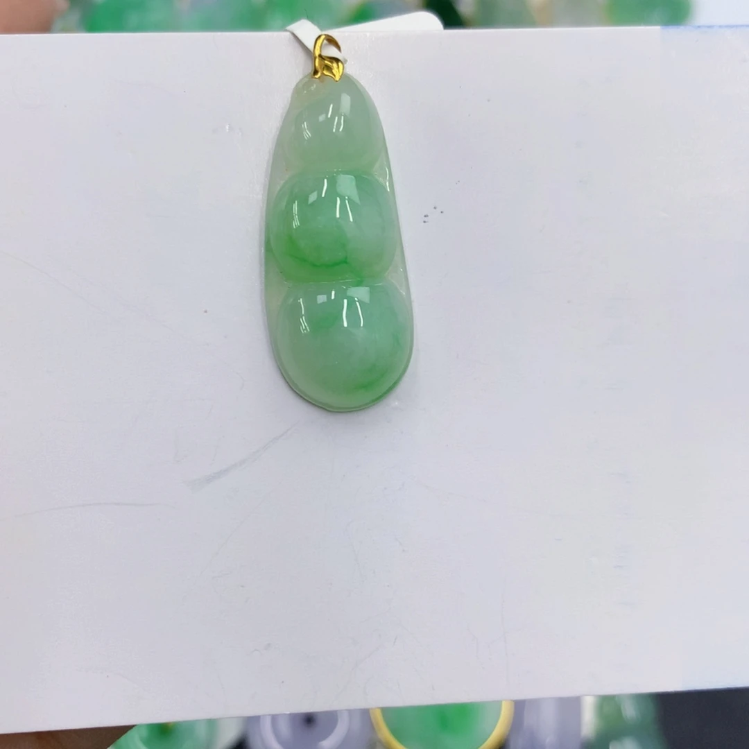 颈饰18K金镶嵌翡翠翡翠