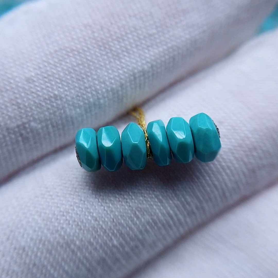 绿松石配饰未镶嵌