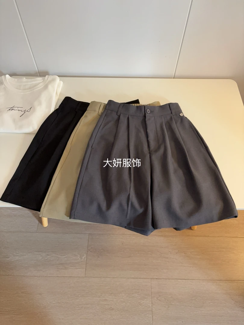 西装短裤。夏季清凉百搭的休闲短裤宽松西装裤女款新款256