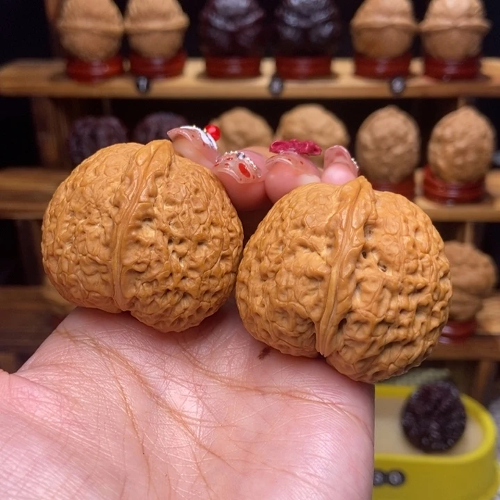 文玩核桃吊坠鸿鹄36