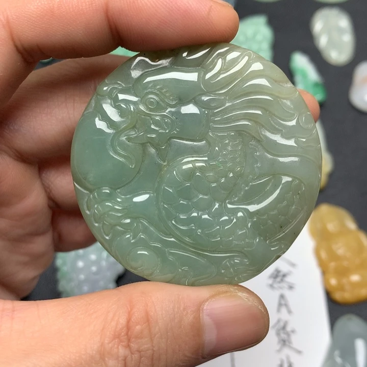 翡翠未镶嵌颈饰天然A货翡翠