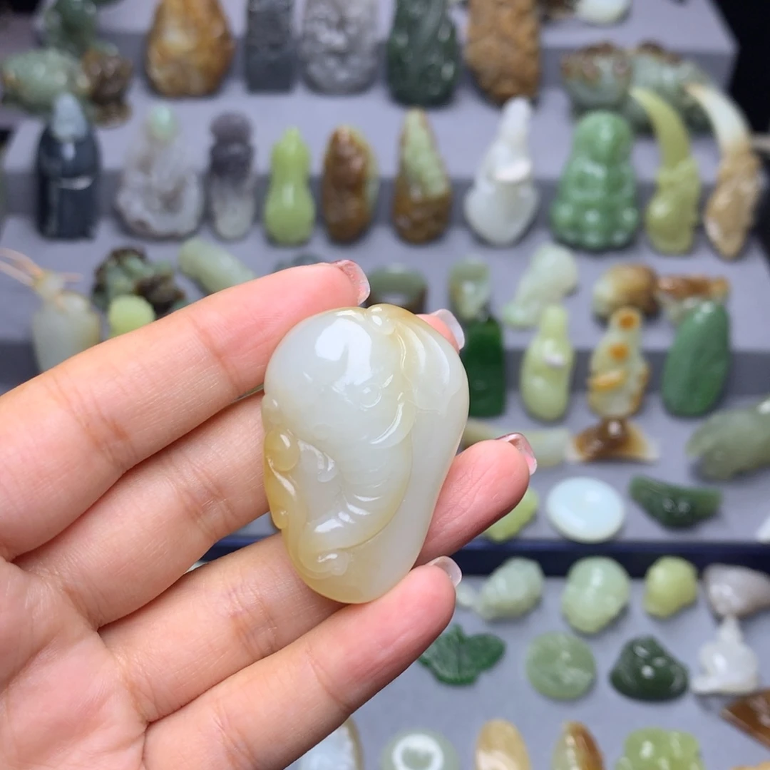 和田玉未镶嵌挂件