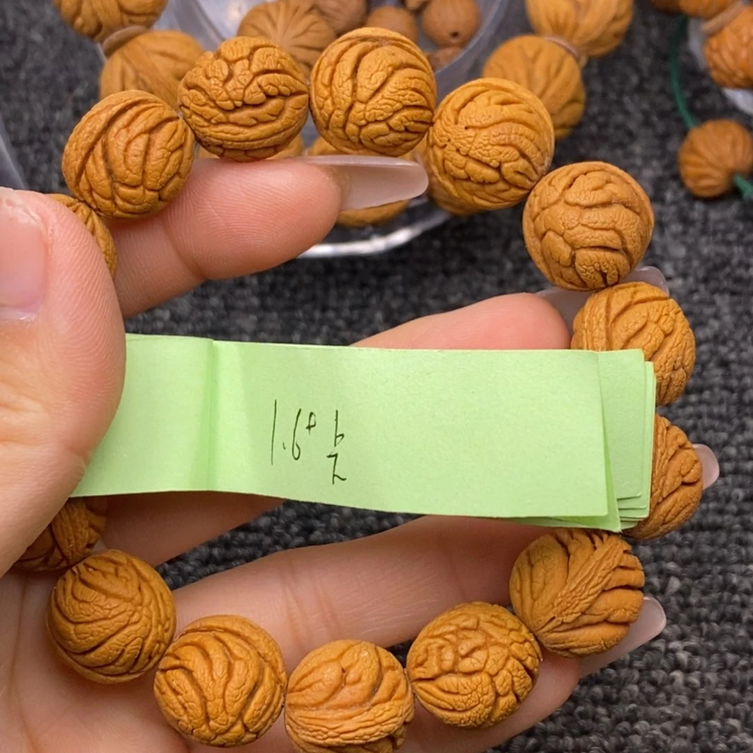 秦岭山脉龙纹桃核 15