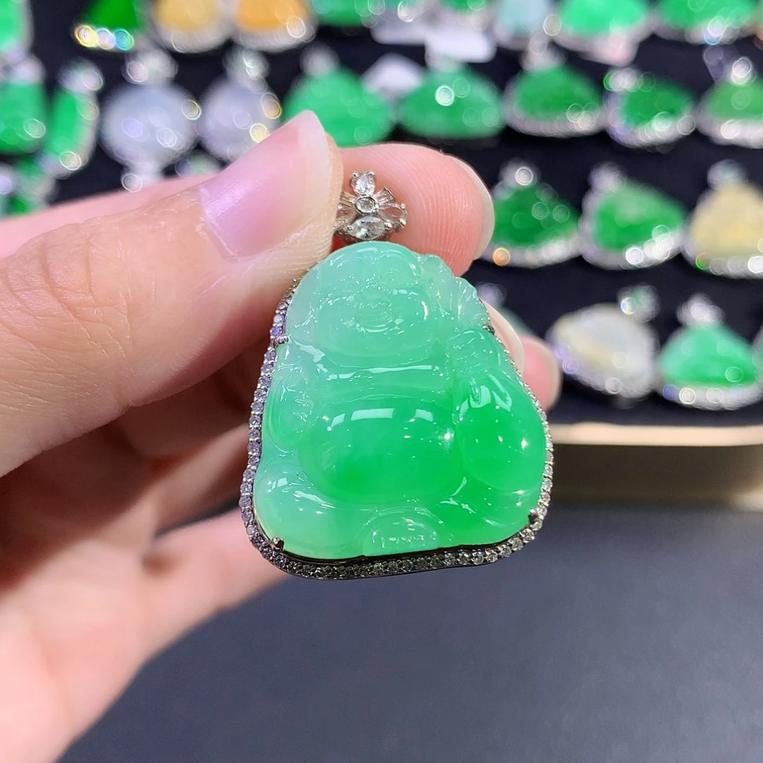 翡翠18K金镶嵌吊坠(赠链)