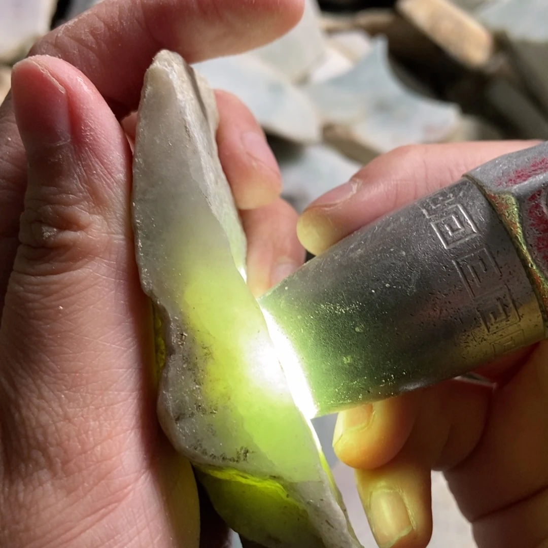 翡翠未镶嵌挂件天然翡翠