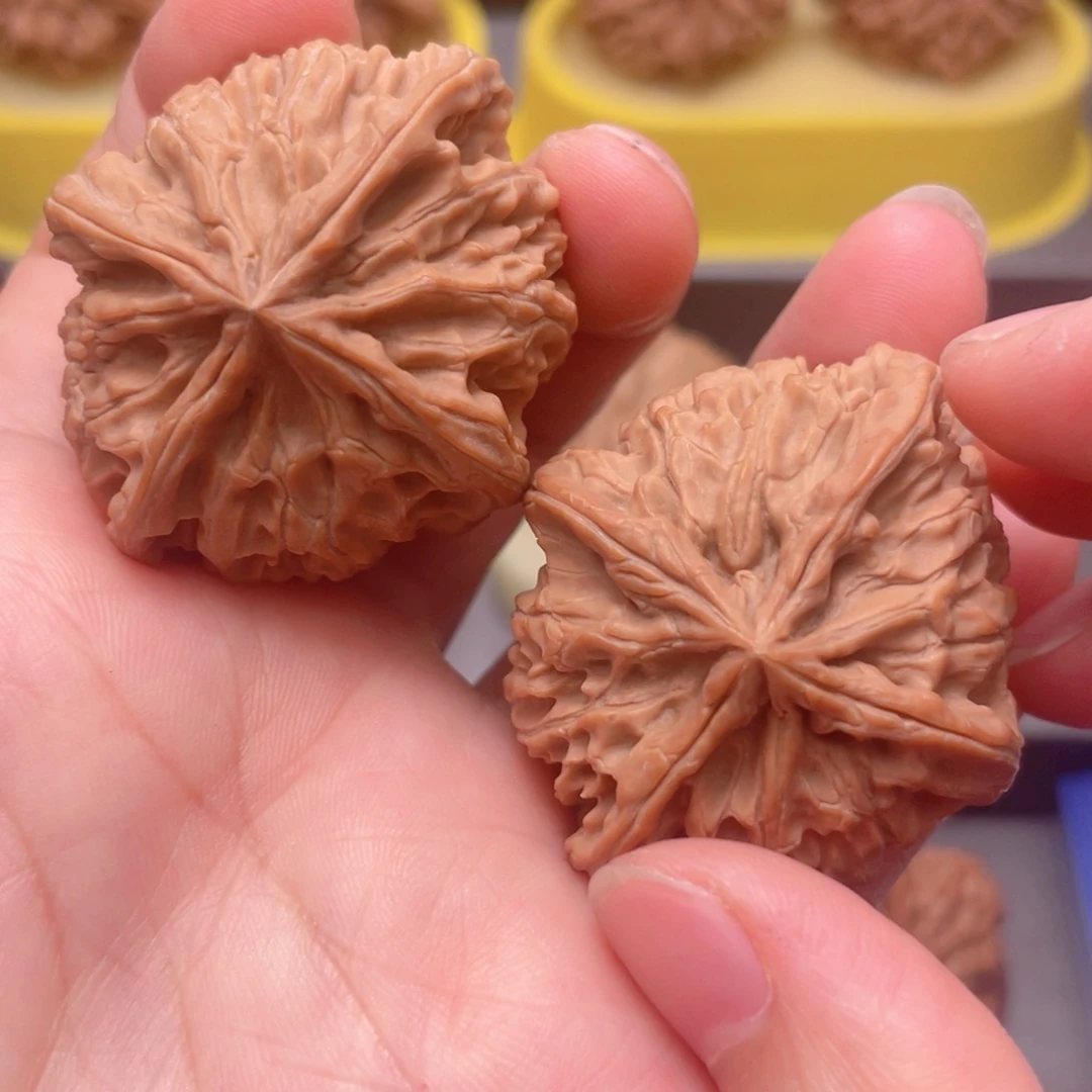 把件文玩核桃四棱44/40（雨花石）