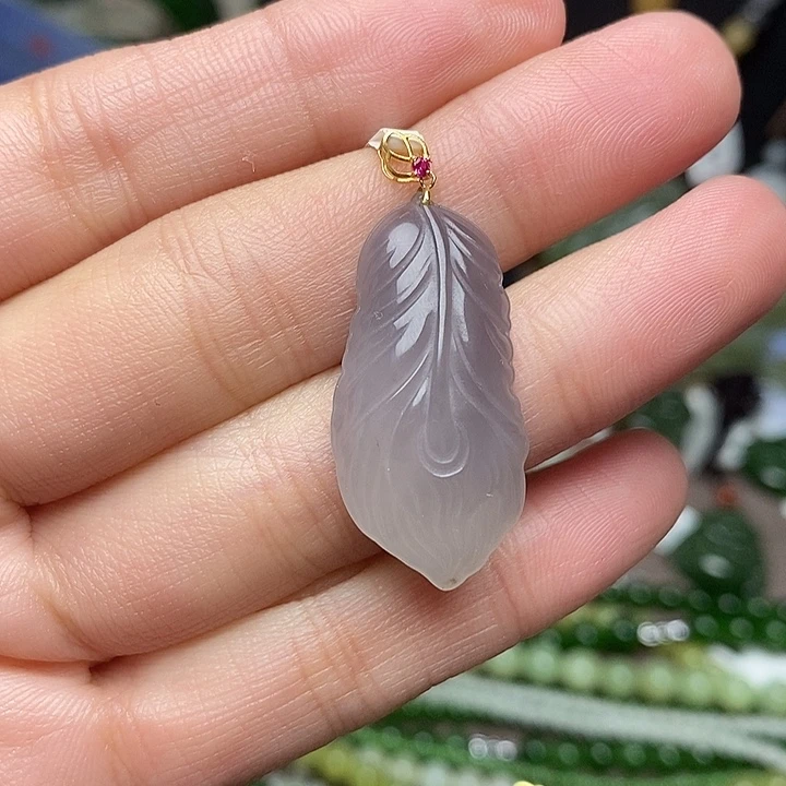 和田玉18K金镶嵌颈饰