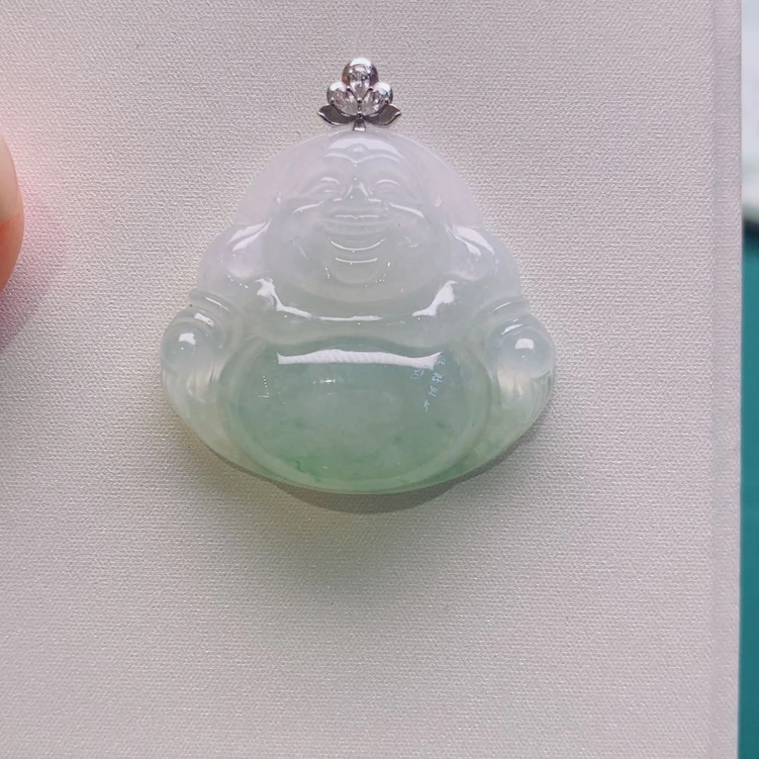 颈饰18K金镶嵌翡翠佛公