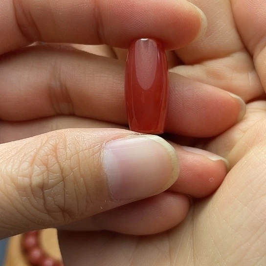 南红玛瑙桶珠21.8*10.7多样性发1未镶嵌