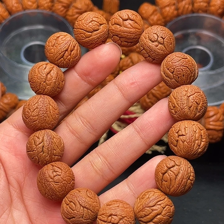 手串桃核金丝龙珠1.6