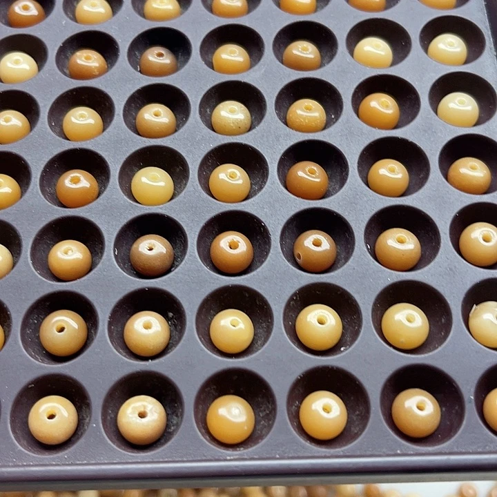 白玉菩提吊坠瑕疵6/8风化苹果100卡灯牌宠100