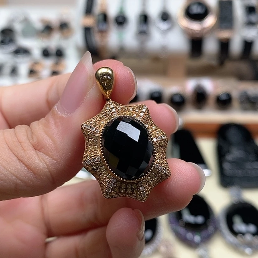 【闪购商品】翡翠吊坠(不含链)18K金镶嵌