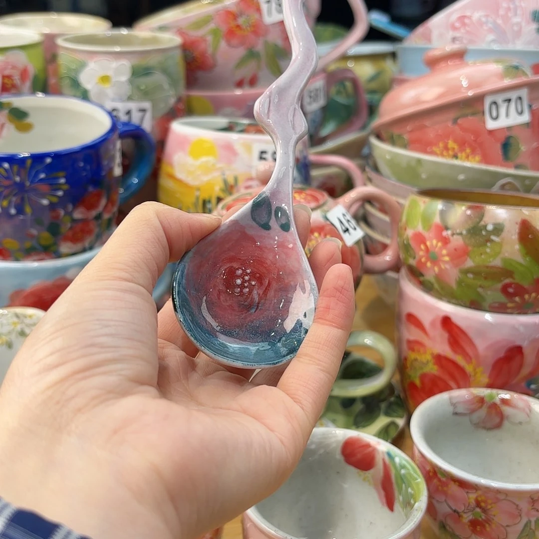 瓷片兔兔盖茨。兔兔好