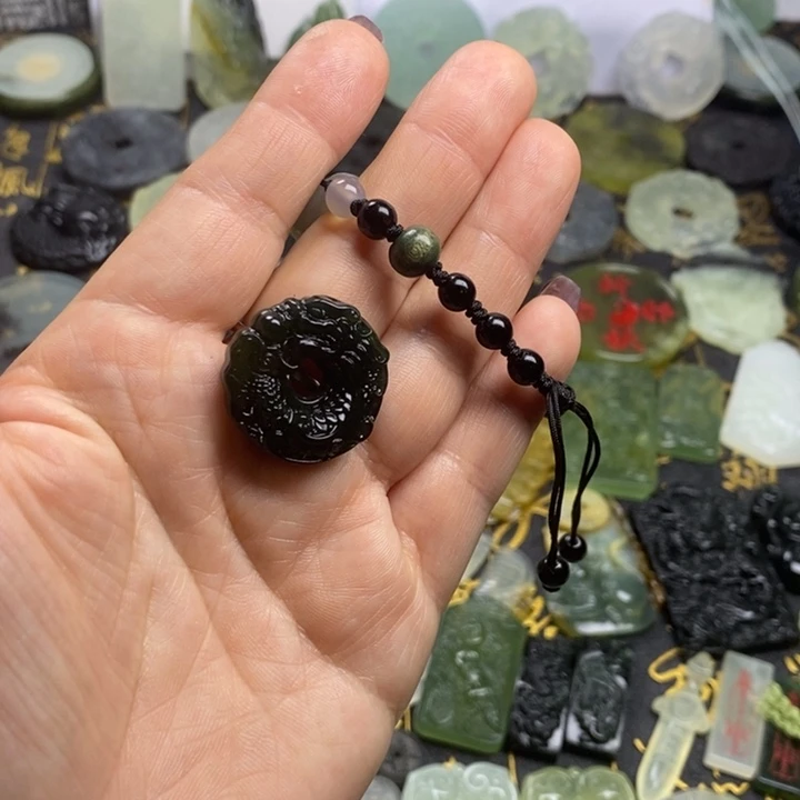 蛇纹石玉颈饰合金S****y