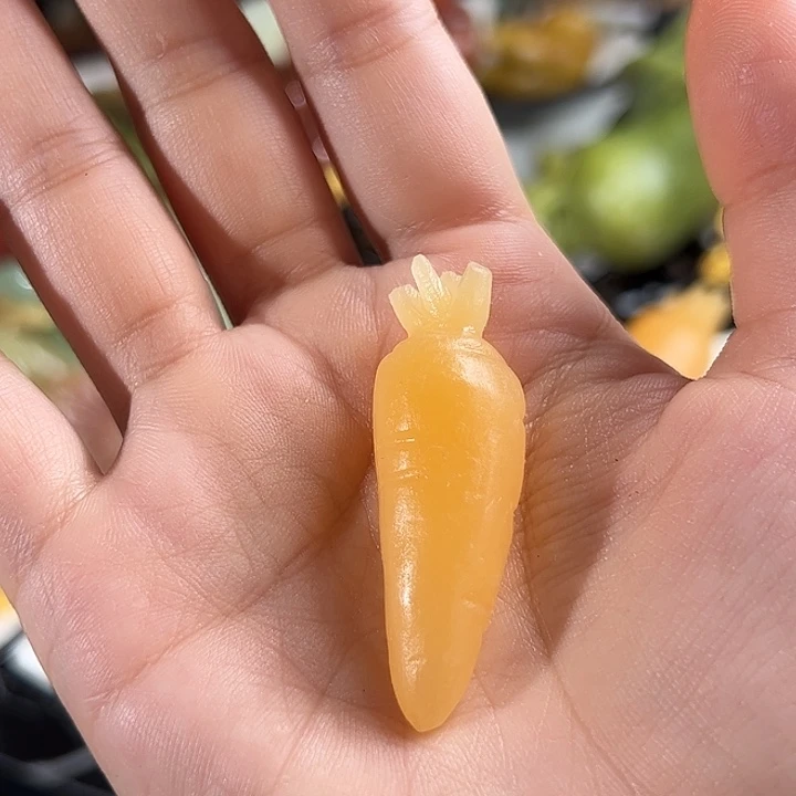 远***未镶嵌蛇纹石玉珠宝奇石