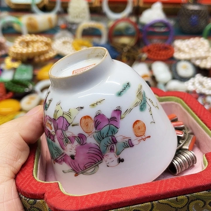 乔***爷青花彩绘小主人杯子