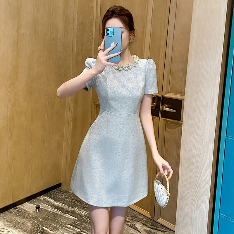 新款法式轻奢时尚显瘦赫本风小个子少女收腰连衣裙21251