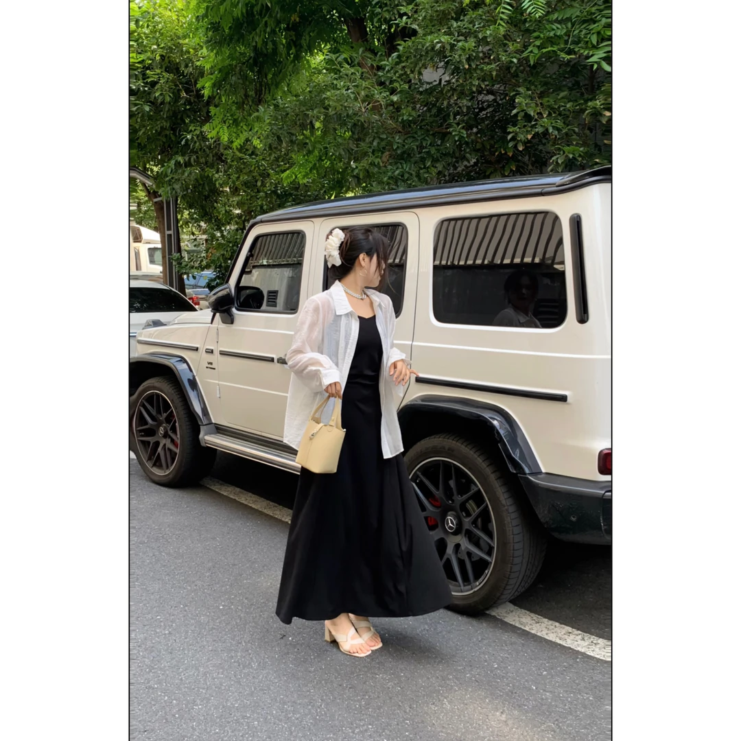 大码法式高级感吊带裙胖mm显瘦黑色连衣裙外搭衬衫两件套装236