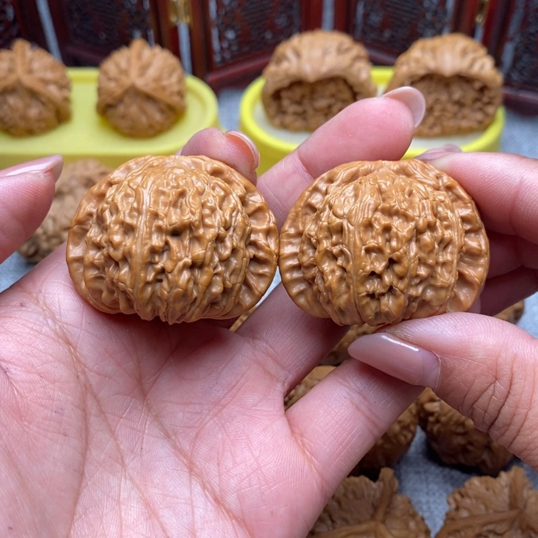 文玩核桃把件f****y白狮子42全