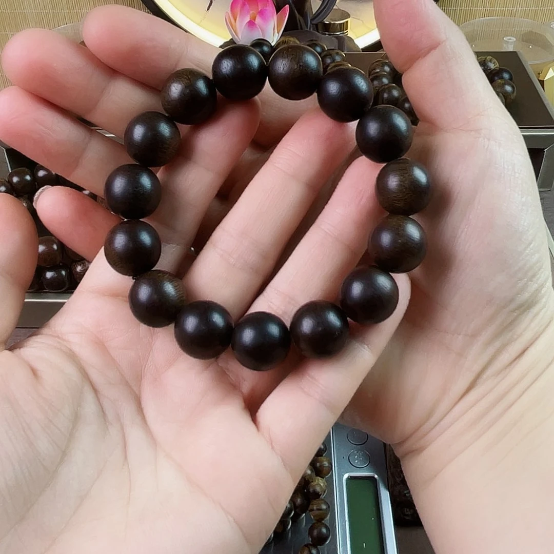 沉香手串越南芽庄老白棋玉化老料1.4