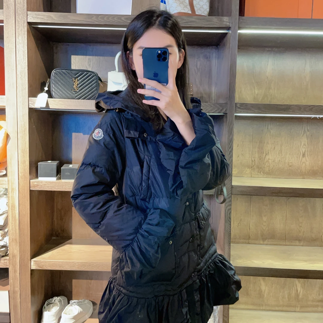95新 MONCLER 麦殿/ 蒙口羽绒服1码黑色/250802LNSL02
