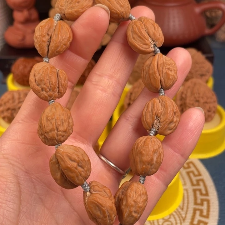 把件文玩核桃白狮子异形