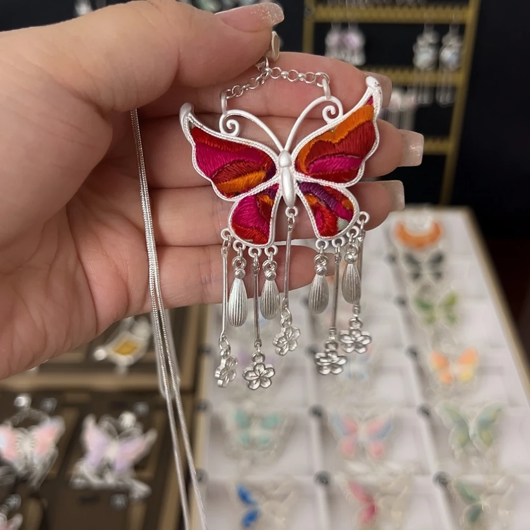 苗绣纯手工吊坠项链