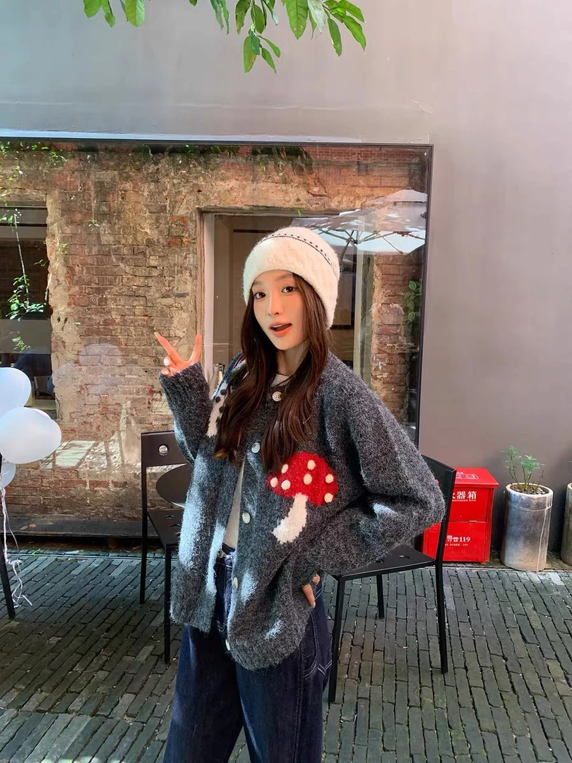 灰灰呀!采蘑菇的小姑娘!高克重的!加厚拉毛宽松毛衣开衫外套