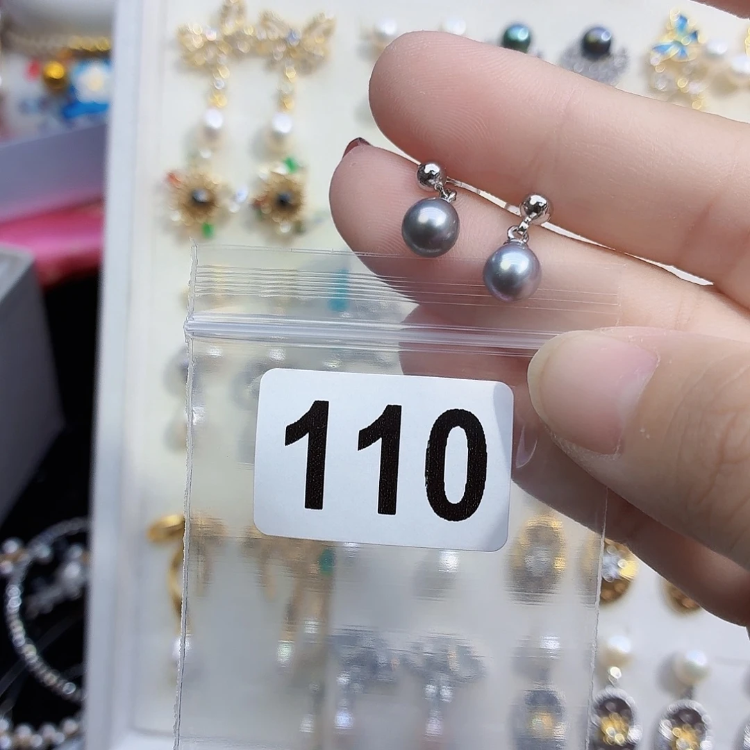 淡水珍珠合金耳饰