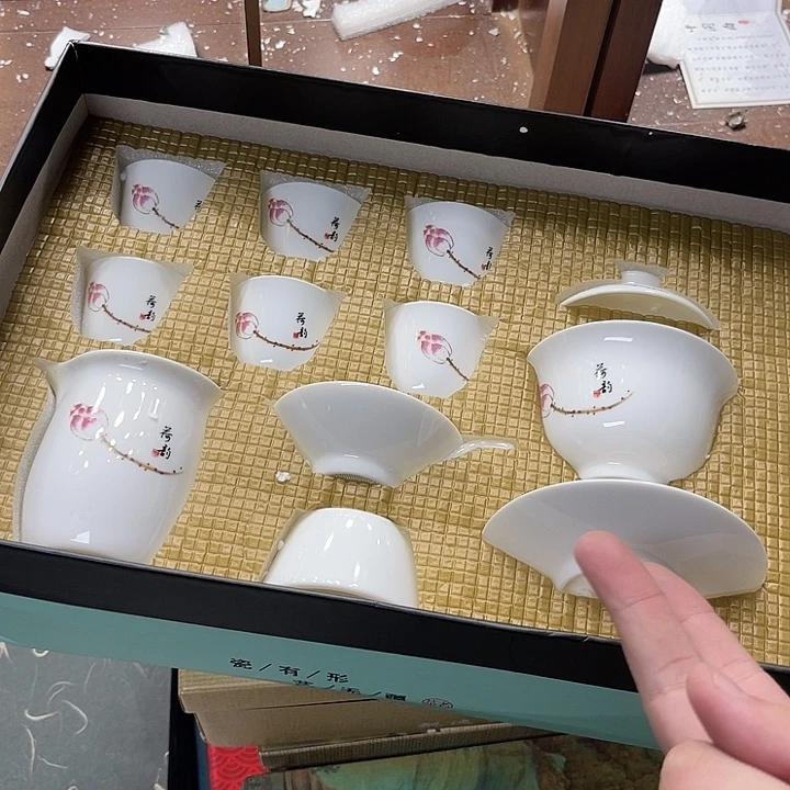 孤品茶具套装等。