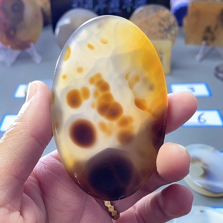 玛瑙/玉髓未镶嵌珠宝半成品