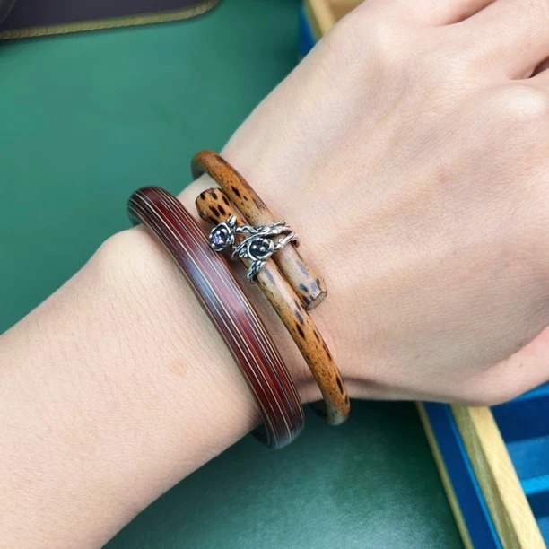 非金属木质手镯 新款鸡血藤有节豹纹设计款卡玫瑰花女士手镯