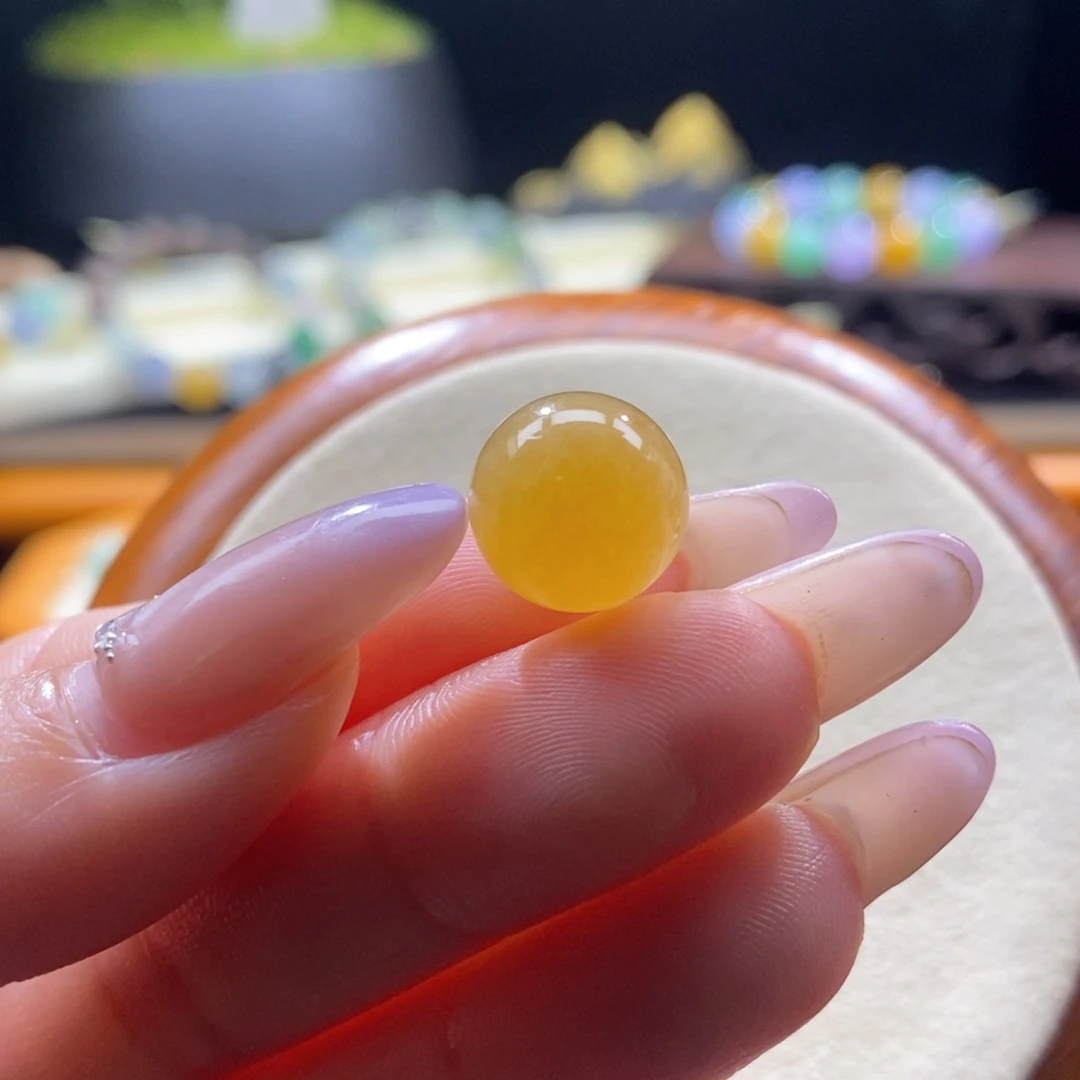 翡翠未镶嵌颈饰翡翠种水鲜橙黄珠12.09mm