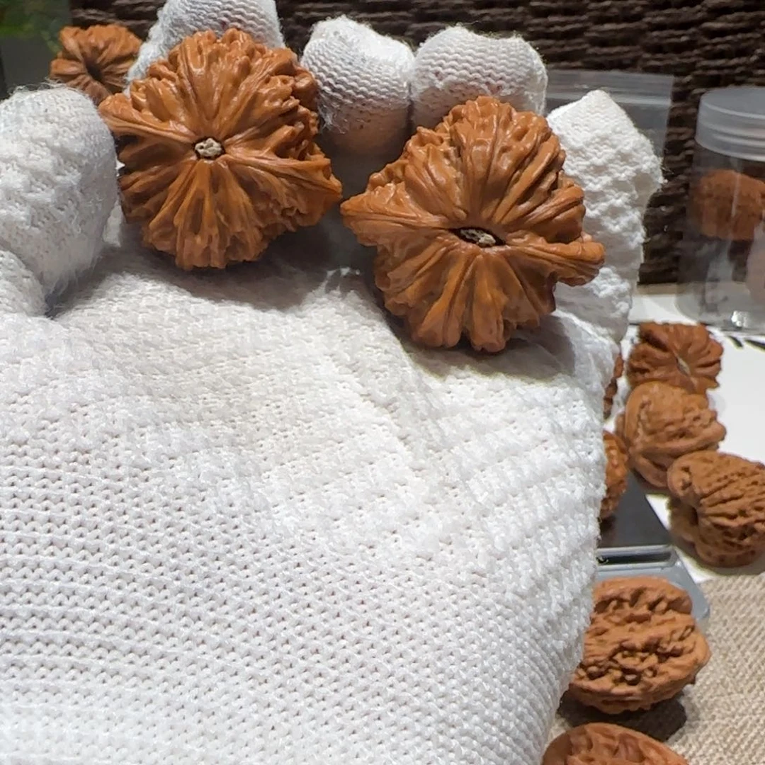 A***y文玩核桃把件磨盘